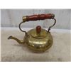 Image 4 : Brass Tea Pot and Lid, Mahogany Display Case with 4 Brass Pieces