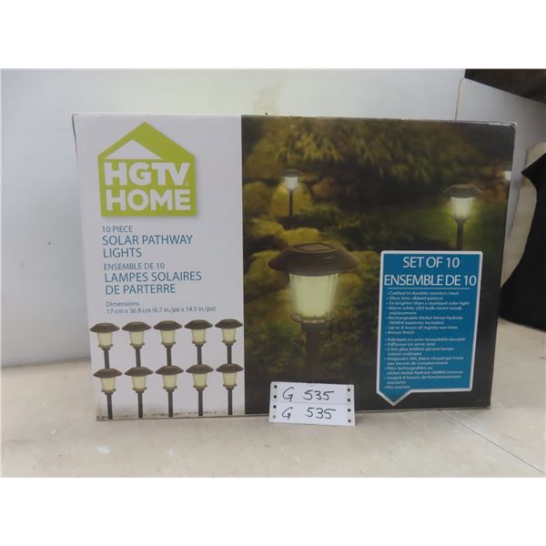 10 Piece Solar Pathway Lights New or store Return