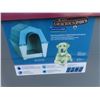 Image 2 : Dog House  38 x 28.5 x 30" H In Excellent Condition 