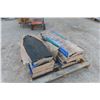 Image 5 : 8 Bundles of Shingles on Pallet 