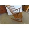 Image 5 : Wood Rocking Chair 