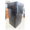 Image 2 : G.E Fridge With Top Freezer 68"x35"x30"