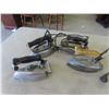 Image 1 : 4 Vintage Irons 