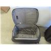 Image 3 : 3 Piece Swiss Gear Soft Sided Luggage