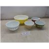 Image 1 : 5 Pyrex Mixing Bowls