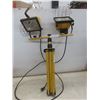 Image 1 : 2 LED Work Lights on Tripod