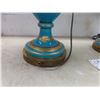 Image 7 : 2 Matching Porcelain Vase Lamps 27'' H No Shades