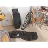 Image 1 : 2 Golf Bags, 1 Stand, 5 Right Handed Clubs