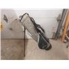 Image 8 : 2 Golf Bags, 1 Stand, 5 Right Handed Clubs