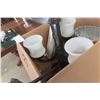 Image 2 : 2 Ceiling Lights + Small Fluorescent Lamps 