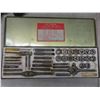 Image 4 : 40 Piece Tap and Die Set, Plastic Tool Box