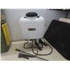 Image 2 : Backpack Sprayer 4.23 Gallons