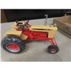 Image 7 : Case 930 Tractor 10 1/4x6x6 1/2 Plastic 
