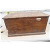Image 1 : Wooden Trunk 19'' x 37'' x 20'' 