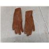 Image 2 : Vintage Childs Leather Gloves, Embroidary Scissor Set & 