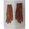 Image 3 : Vintage Childs Leather Gloves, Embroidary Scissor Set & 