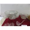 Image 2 : Punch Bowl Set with Ladle, 24 Glasses, Matching Bowl & More 