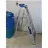 Image 1 : 4ft Aluminum Step Ladder