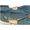 Image 2 : Cupio C2W Compound Bow with Quantity of Arrows 