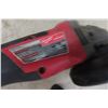 Image 8 : 3 Milwaukee 12V Tools: 1/2'' Impact Angle Grinder, 1/2'' Hammer 