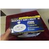 Image 2 : New Bell&Howell Socket Air Light 2100 Lumens and 3 Speed Fan 