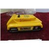 Image 2 : New Dewalt 20V 2AH Battery DCB240 