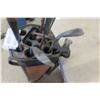 Image 2 : 10 Wilson Right Handed Mens Golf Clubs with Bag 