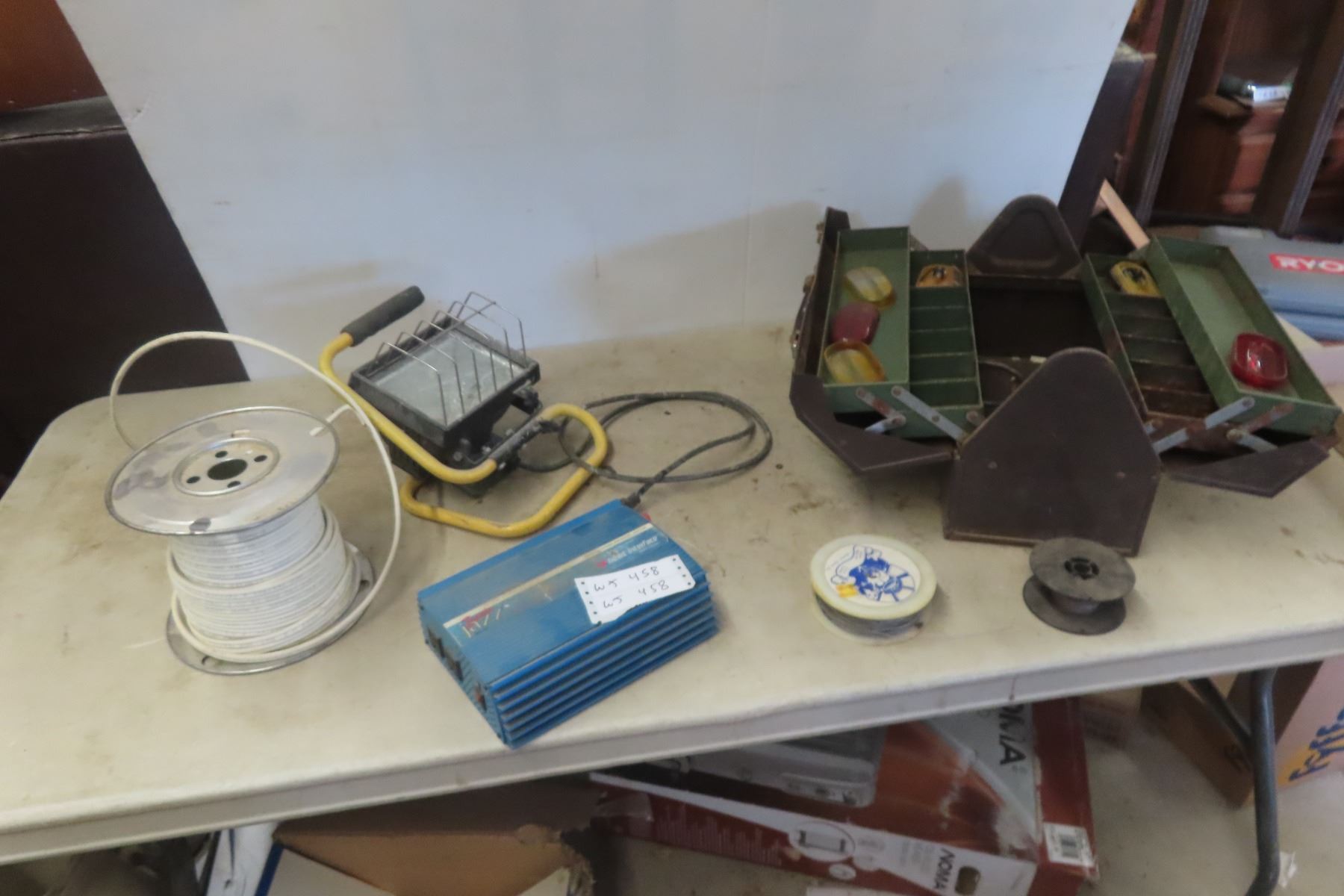 Halogan Box 2/3 Roll of 14/2 Wire , Halogen Light , Metal Tool Box , 500 Watt