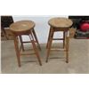 Image 1 : 2x Wooden Stools