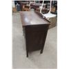 Image 2 : Oak Buffet 39'' x 46'' x 20'' 