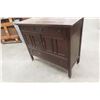 Image 4 : Oak Buffet 39'' x 46'' x 20'' 