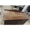 Image 6 : Oak Buffet 39'' x 46'' x 20'' 