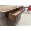 Image 7 : Oak Buffet 39'' x 46'' x 20'' 