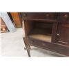 Image 8 : Oak Buffet 39'' x 46'' x 20'' 