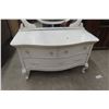 Image 2 : Painted Dresser 25 1/2'' x 21'' x 42'' with Large Swivel 
