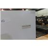 Image 2 : Frigidare Upright Freezer 62" x 29 1/2" x 28"
