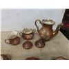 Image 3 : 16 Pieces Bavaria China Tea Set
