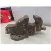 Image 2 : 2 Bottle Jacks, Vice Tire Irons + More
