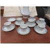 Image 2 : 17 Pieces Noritake Avalon China Tea Service