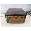 Image 8 : Vintage Admiral Radio and Phonograph