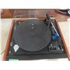Image 2 : Sony Stero Music System HP-210 Turn Table + AM/FM Radio (Powers on)