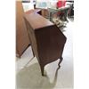 Image 8 : Secretary Desk