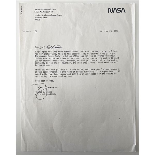 Astronaut Thomas D. Jones signed Nasa letter