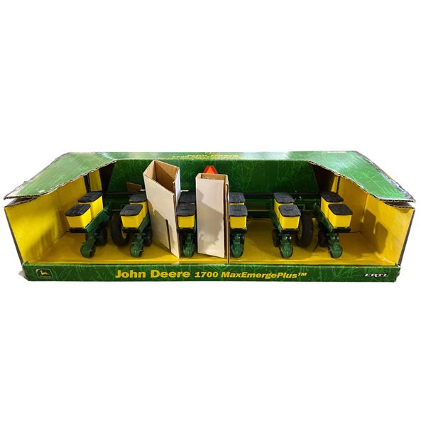 John Deere 1700 MaxEmergePlus Diecast Metal 1/16 Scale In Original Box