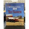 Image 2 : Toy Farmer Case International 886 1/16 Diecast Metal In Original Box