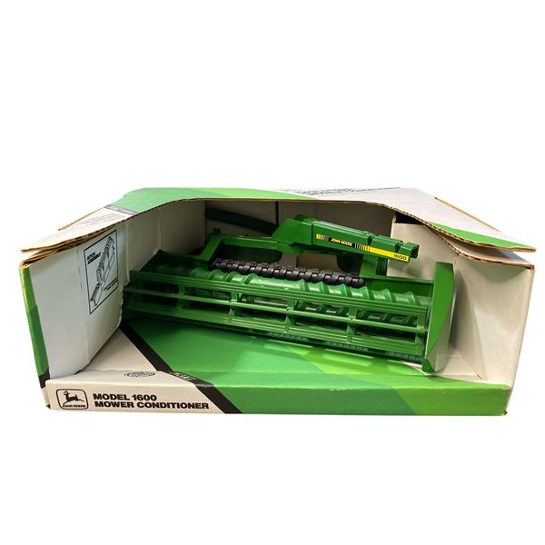 John Deere Six-Botton Plow 1/16 Scale Die Cast Metal In Original Box