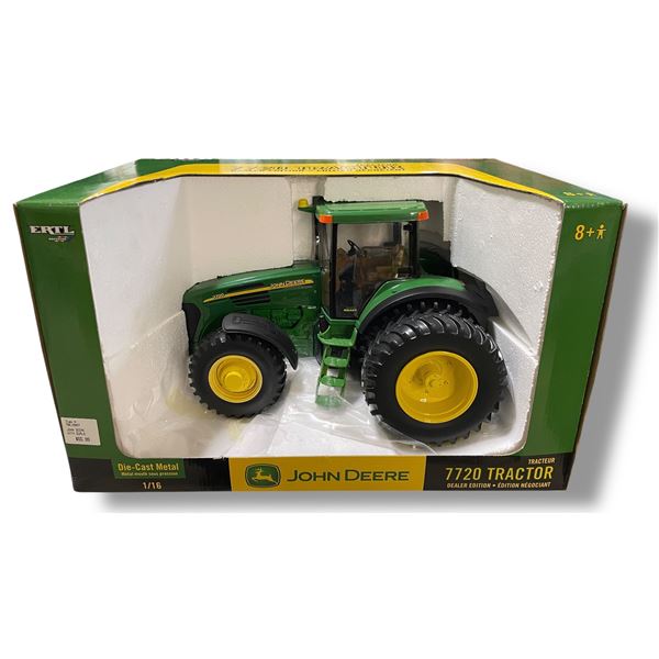 John Deere 7720 Tractor Model - Ertl Dealers Edition 1:16 Scale Diecast in Original Box