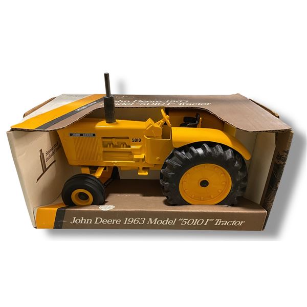 John Deere 1963 Model"5010i"  Tractor  - Ertl #5629 - 1:16 Scale Diecast in Original Box