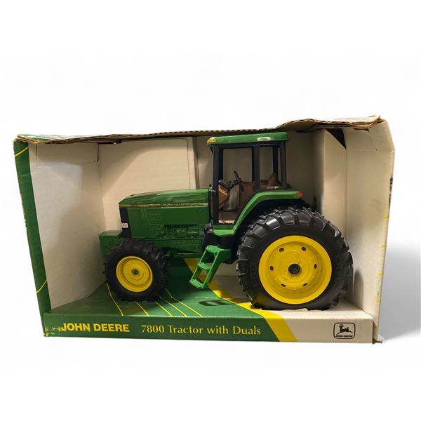 John Deere 7800Tractor with Duals- Ertl #5619CA- 1:16 Scale Diecast in Original Box