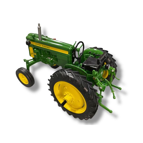 John Deere "Official Show Toy"  420 V Tractor - Ertl RC2 #16101A - Two-Cylinder Club Model in Origin